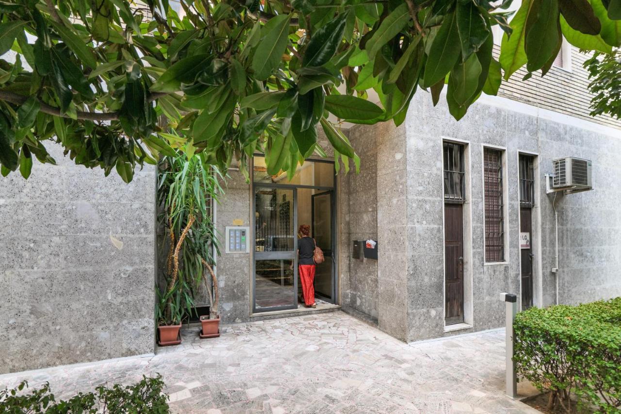 Primopiano - Carlone Lägenhet Milano Exteriör bild