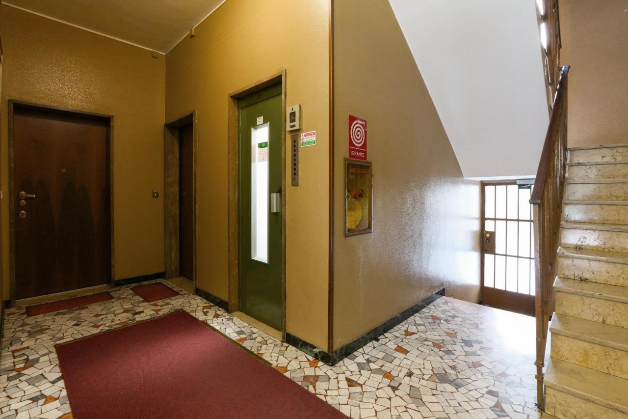 Primopiano - Carlone Lägenhet Milano Exteriör bild