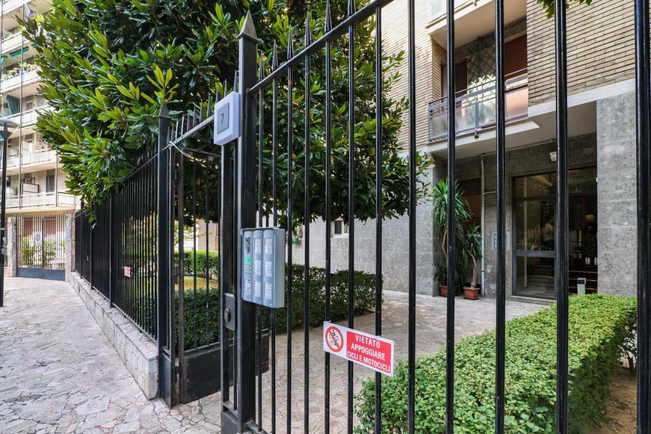 Primopiano - Carlone Lägenhet Milano Exteriör bild